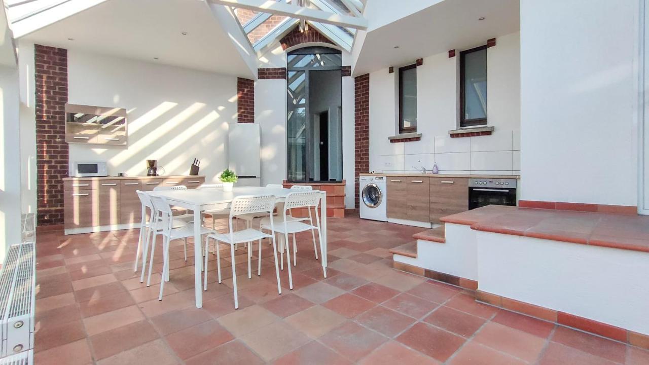 Raj Living - With 2 , 3 And 6 - 15 Min To Messe Dus And Old Town Dus Appartamento