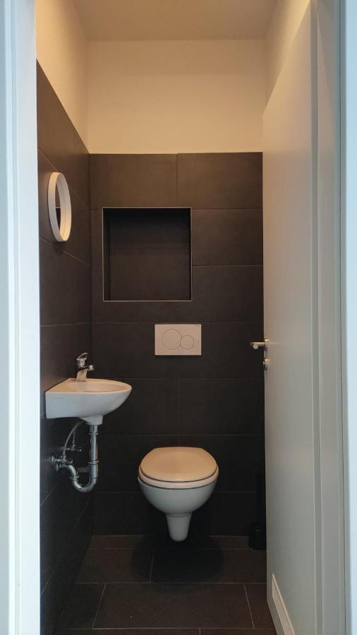 Raj Living - With 2 , 3 And 6 - 15 Min To Messe Dus And Old Town Dus Appartamento