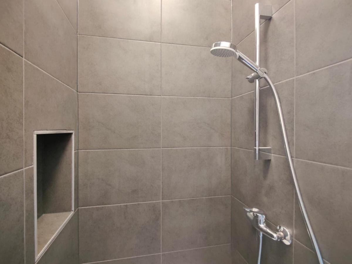 Raj Living - With 2 , 3 And 6 - 15 Min To Messe Dus And Old Town Dus Appartamento *
