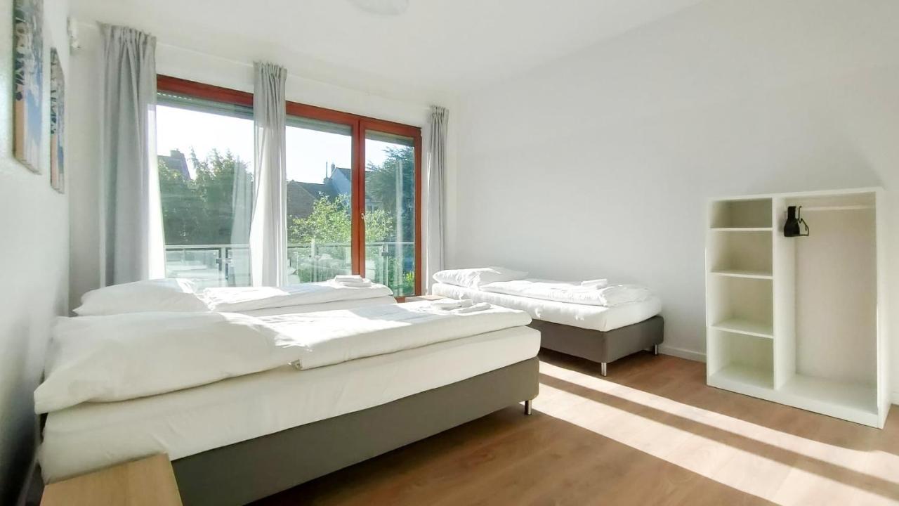 Raj Living - With 2 , 3 And 6 - 15 Min To Messe Dus And Old Town Dus Appartement