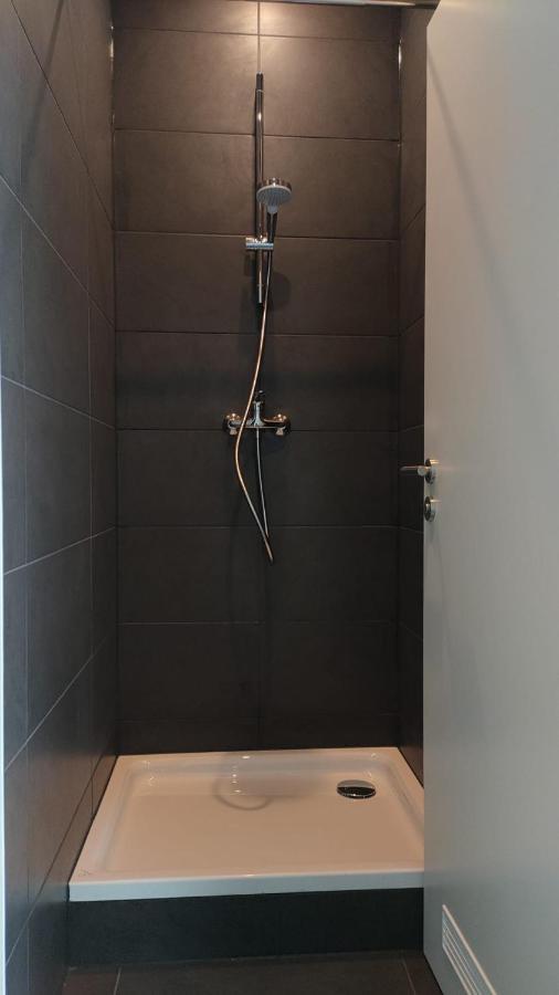 Appartement Raj Living - With 2 , 3 And 6 - 15 Min To Messe Dus And Old Town Dus
